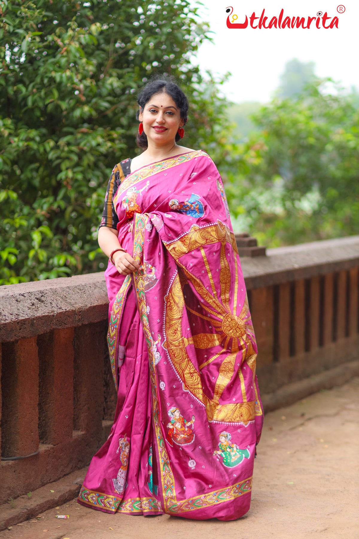 Konark Chakra & Dancers Theme Pattachitra Magenta Silk Saree