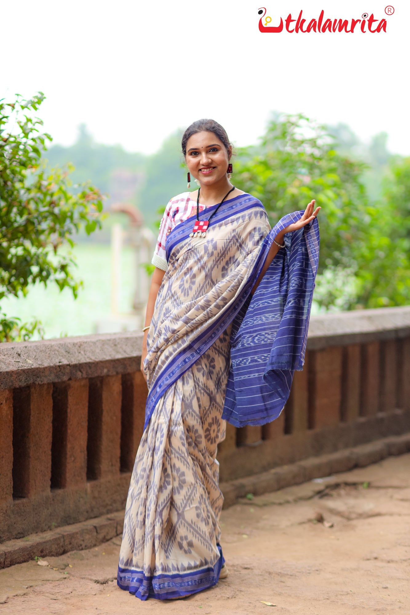 Off White Blue Bada Phula Cotton Saree