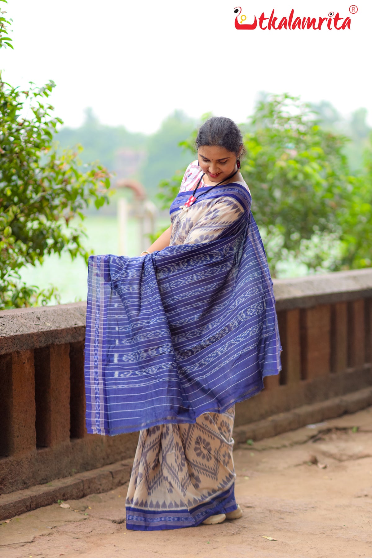 Off White Blue Bada Phula Cotton Saree