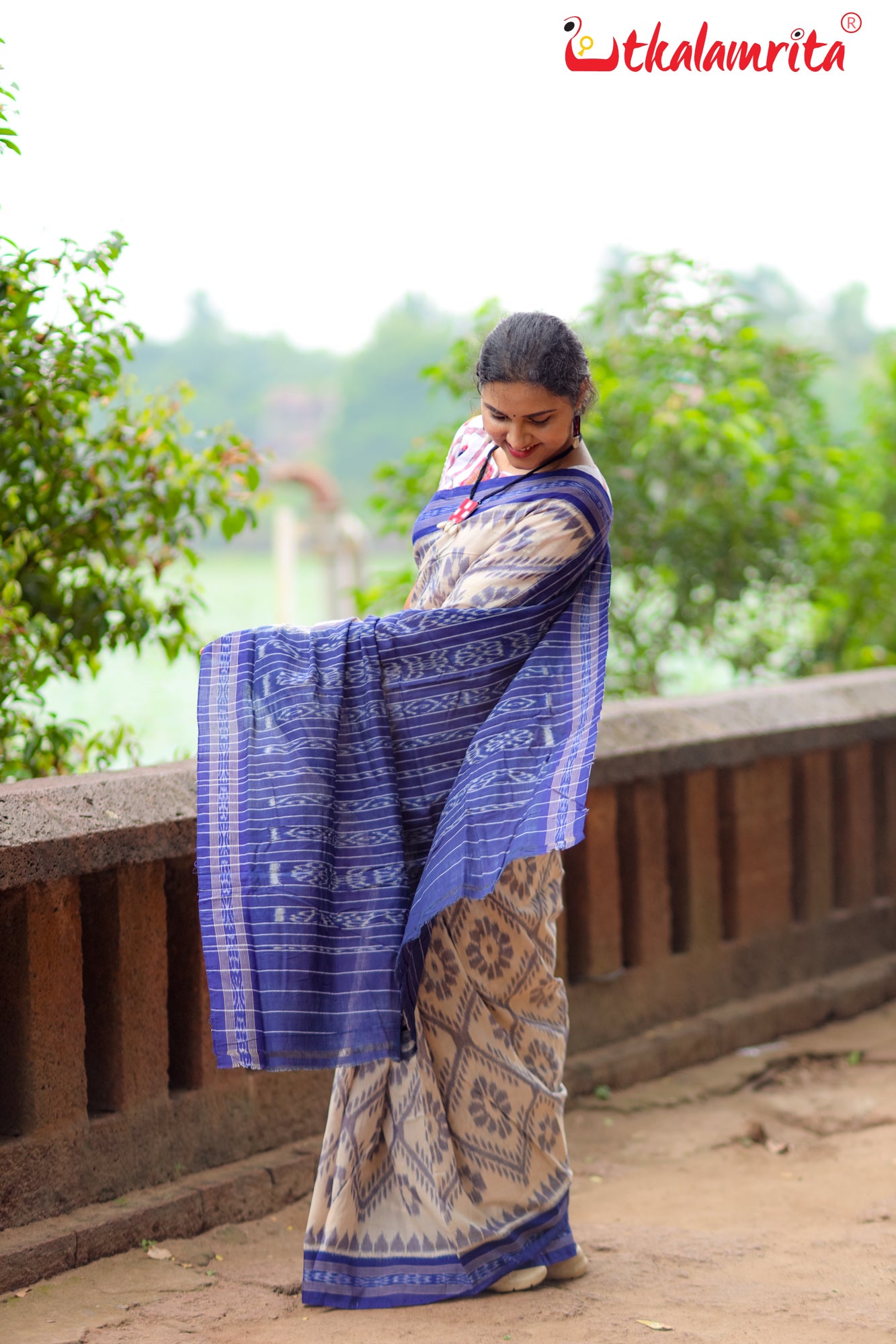 Off White Blue Bada Phula Cotton Saree