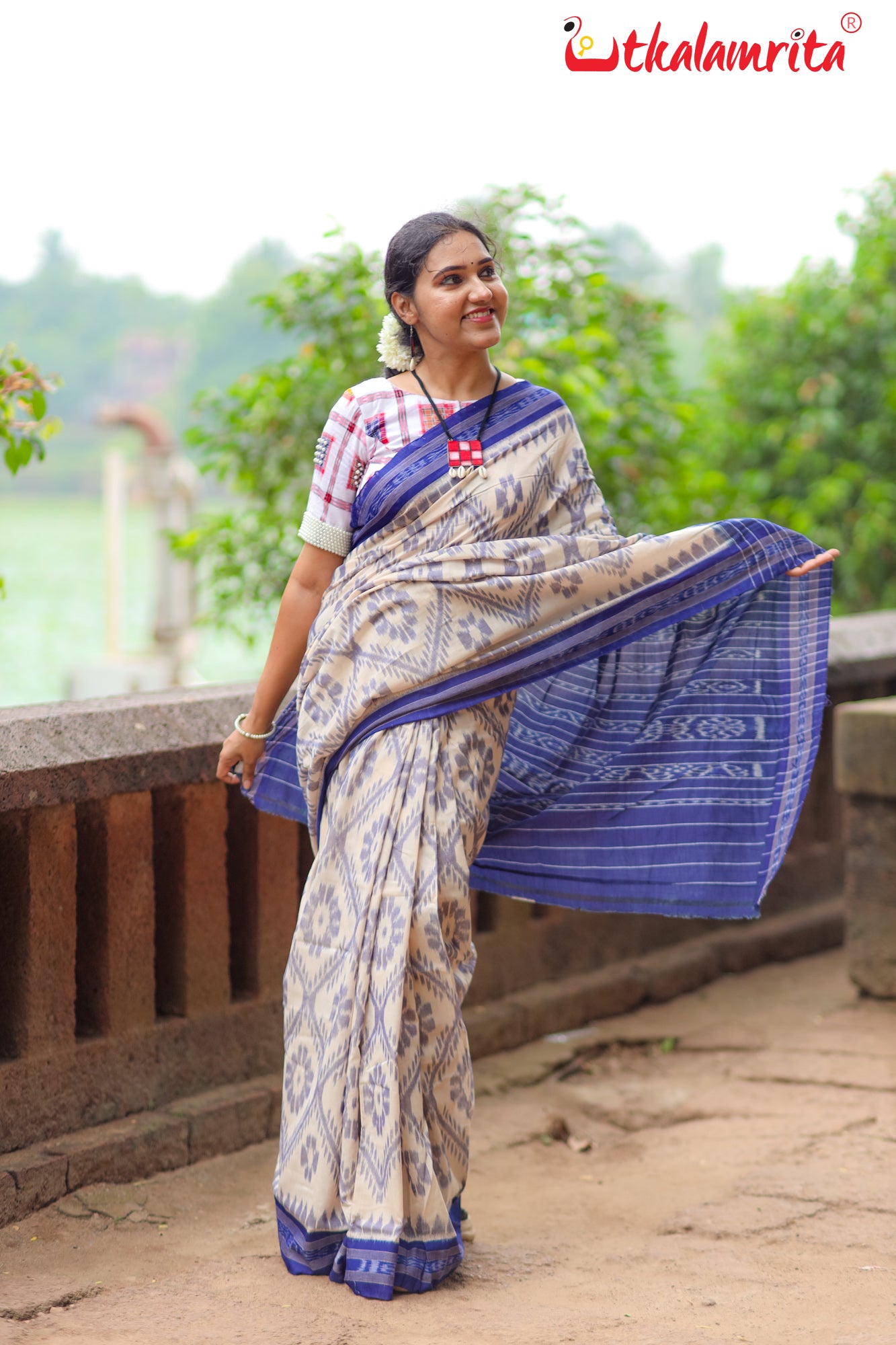 Off White Blue Bada Phula Cotton Saree