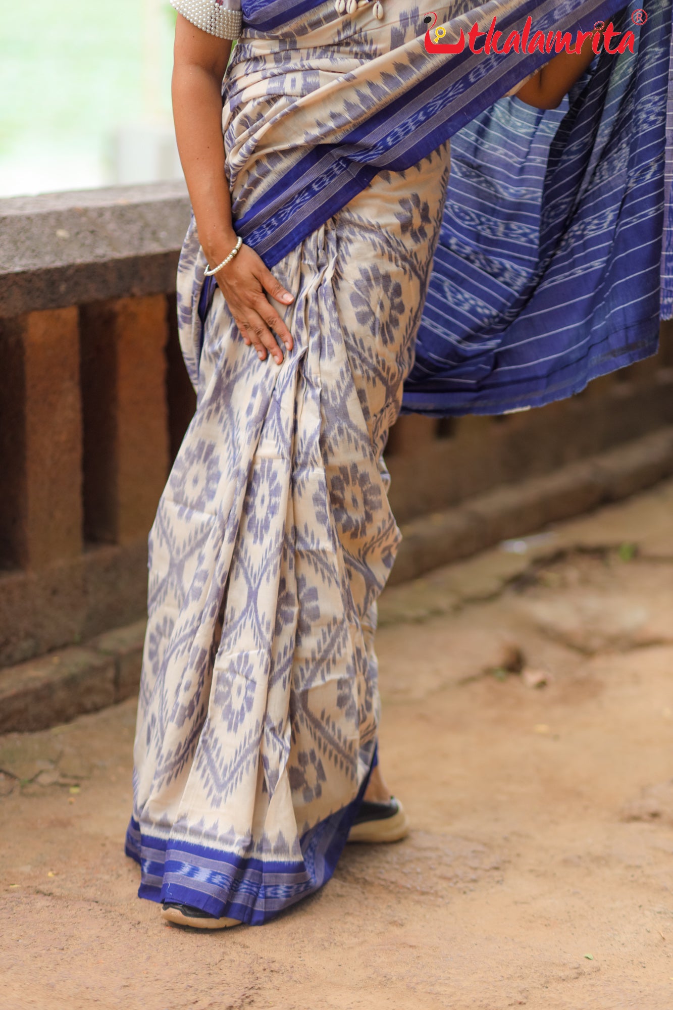 Off White Blue Bada Phula Cotton Saree