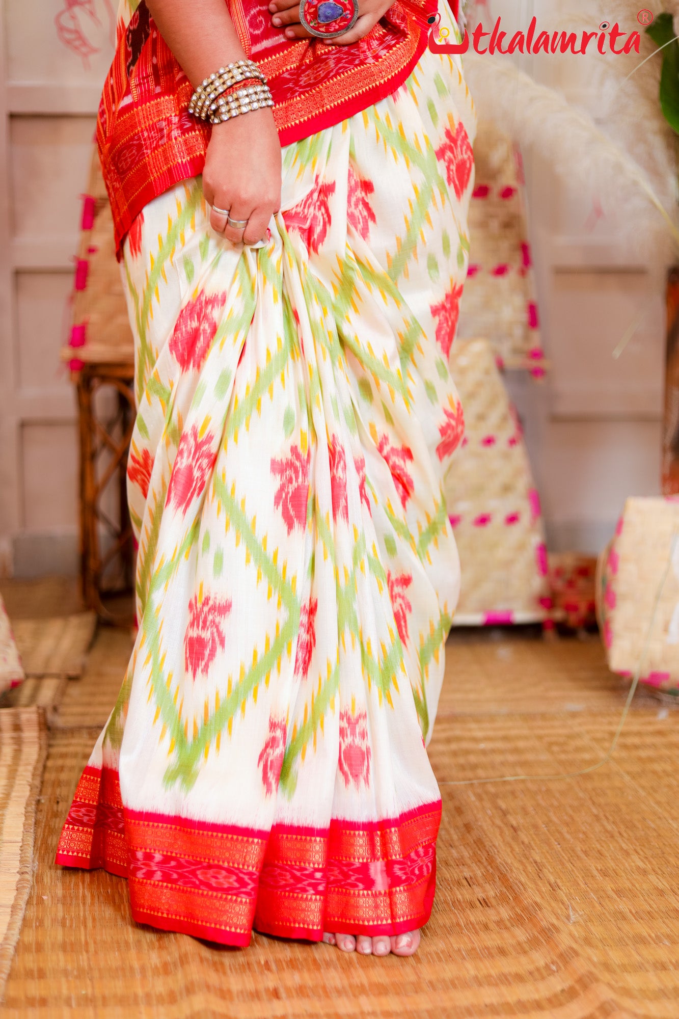 Red Lotus In White Khandua Silk Saree