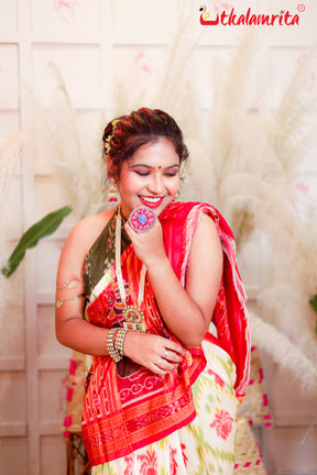 Red Lotus In White Khandua Silk Saree