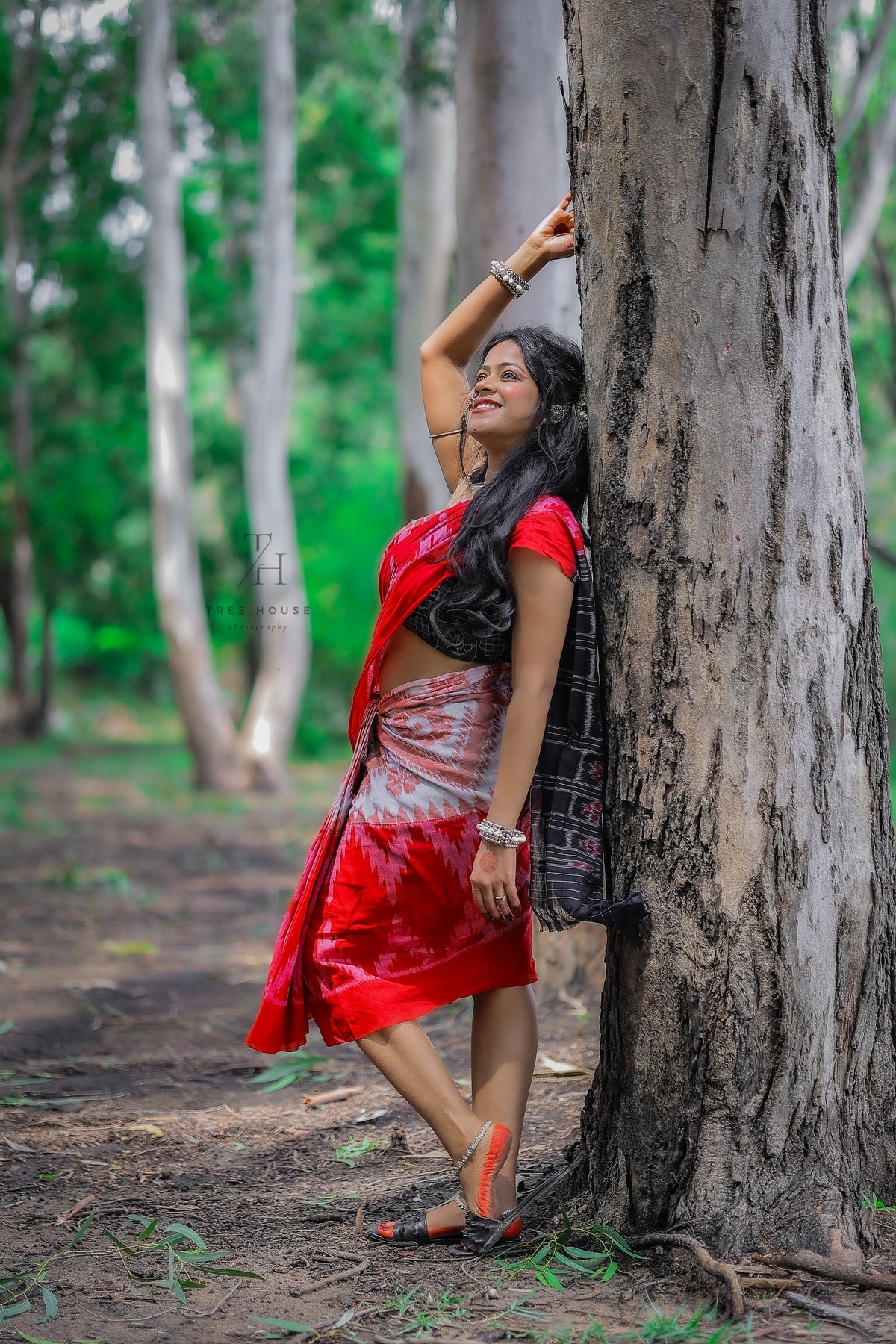 Red Green Tussarite 3D Kumbha Khandua Cotton Saree