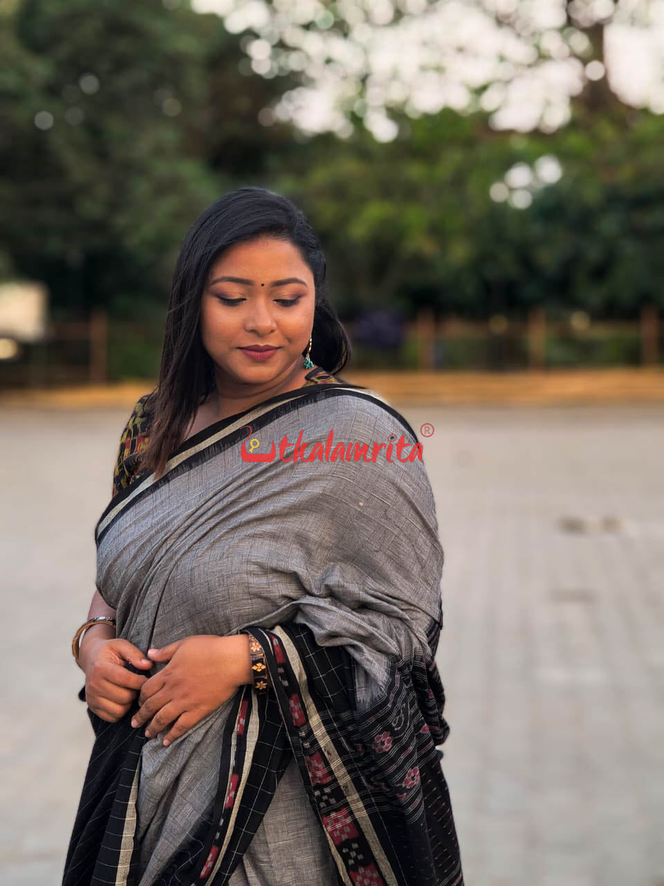 Grey Pasapali Border Sambalpuri Cotton Saree