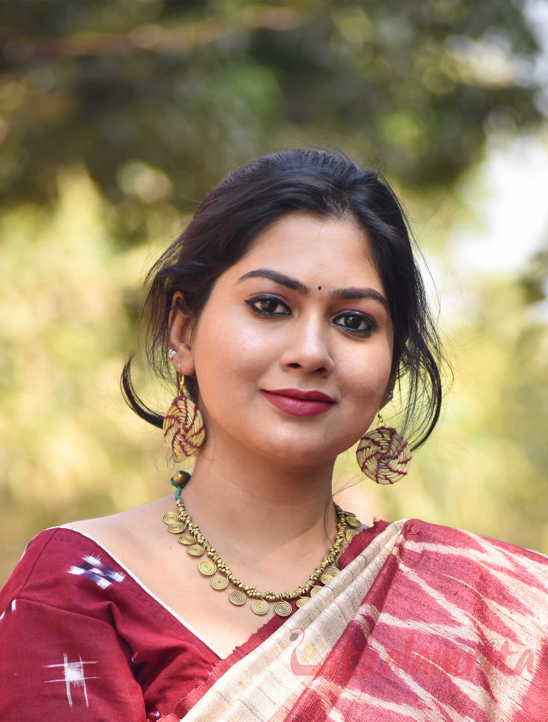 Round and Maroon (Golden Grass Earrings)