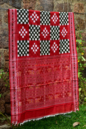 5 Kuthi Red Mehndi Pasapali Cotton Saree