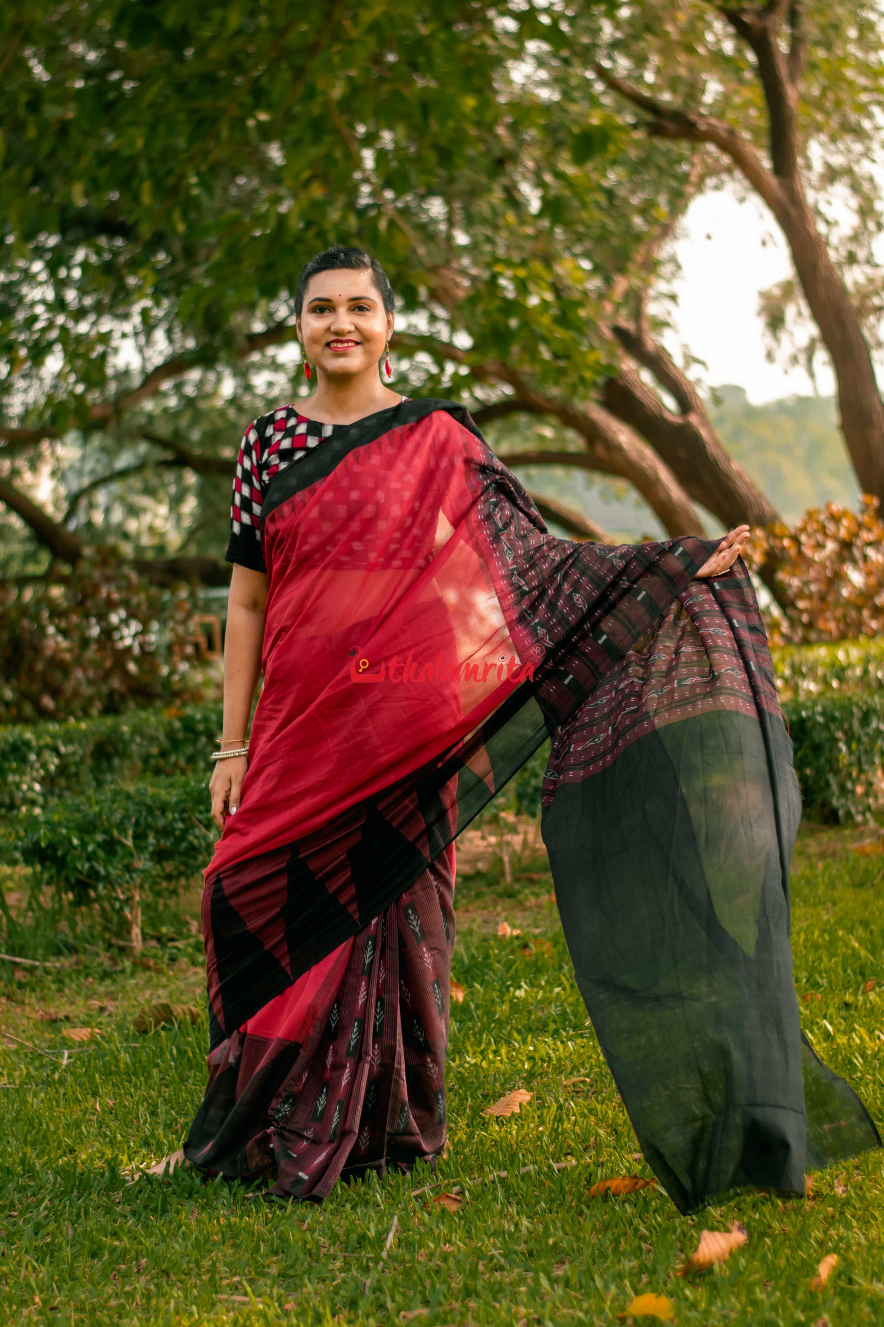 Red Phoda Kumbha Patli Cotton Saree