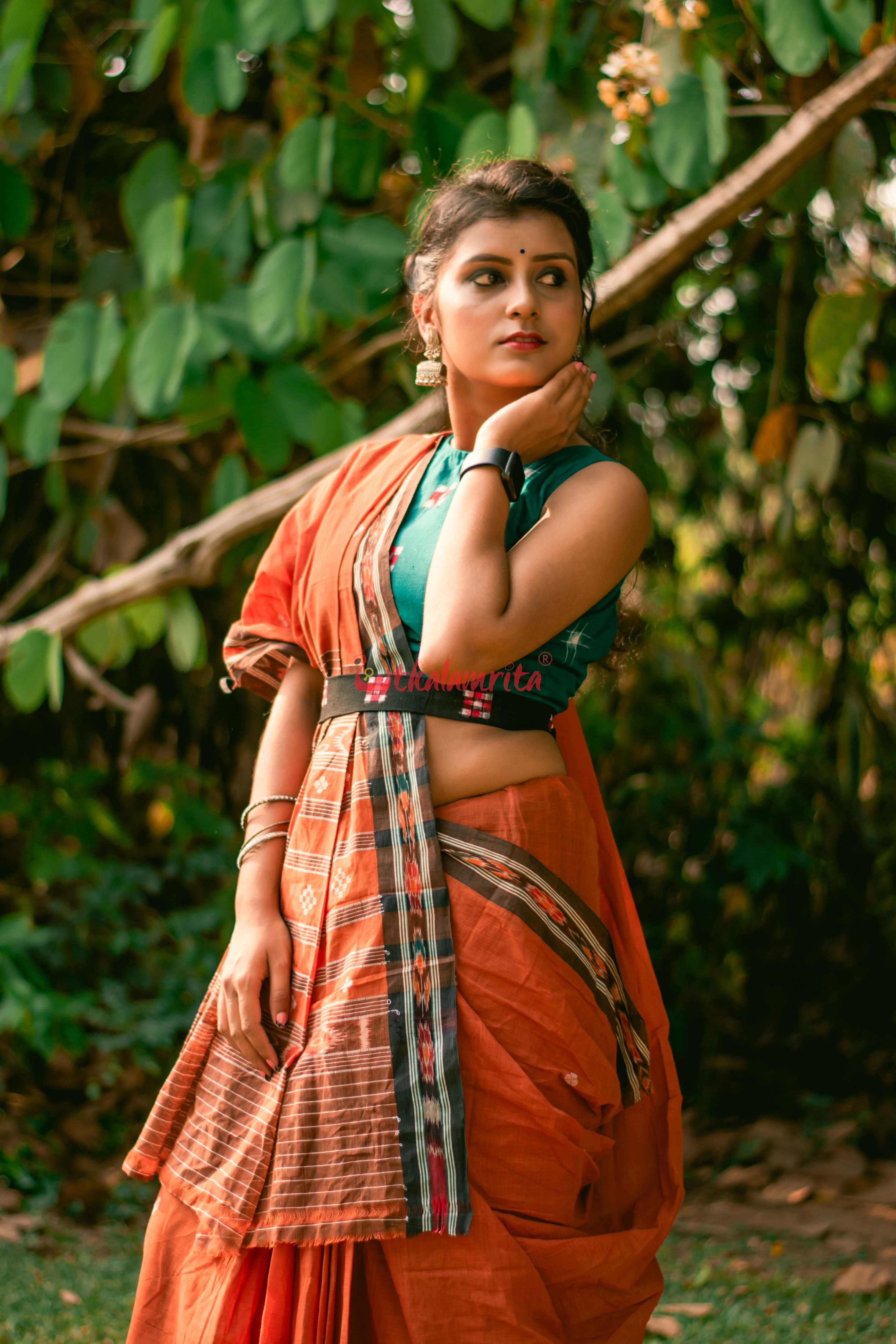 Brown Bandha Border Sutaluga