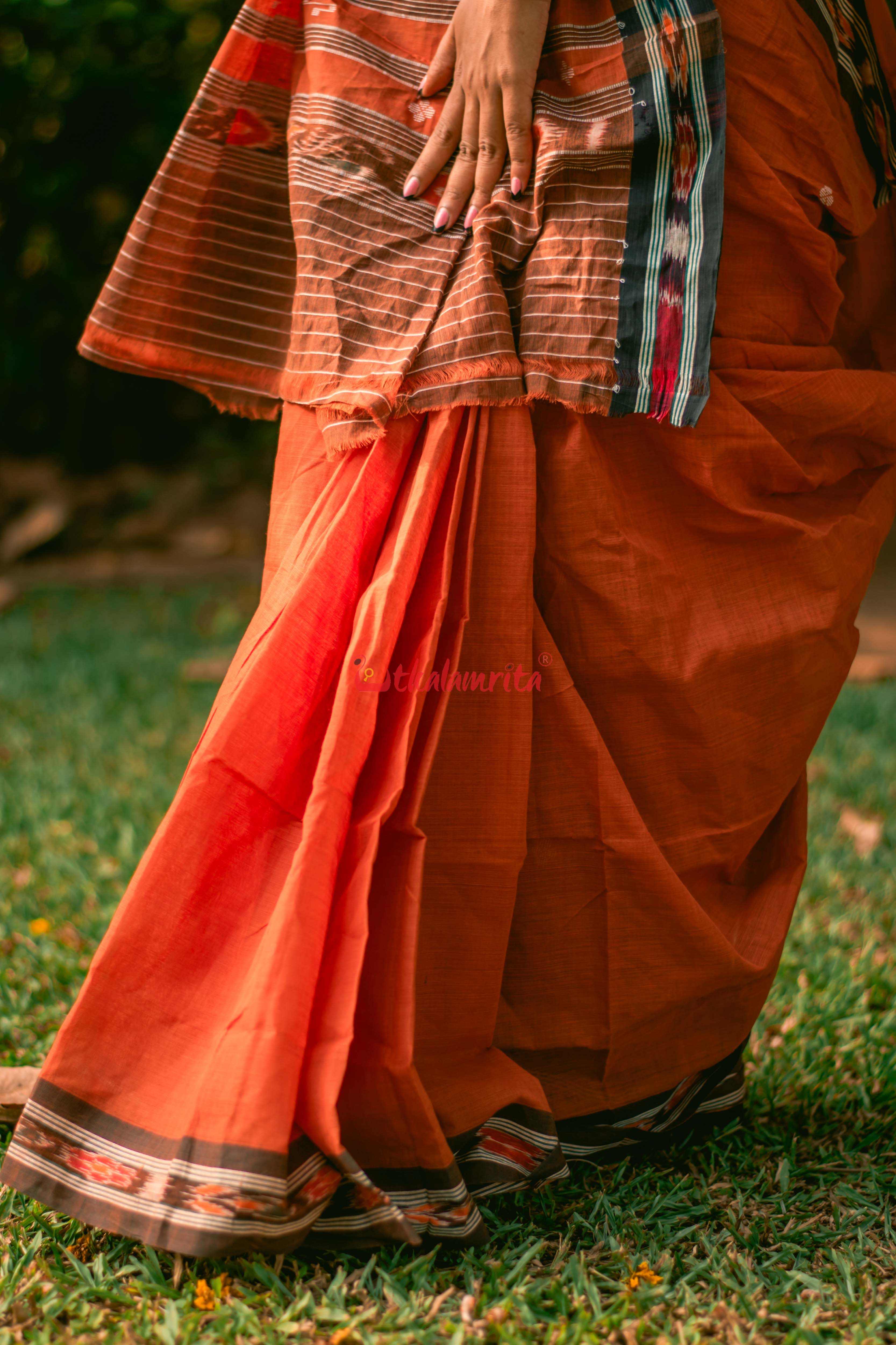 Brown Bandha Border Sutaluga