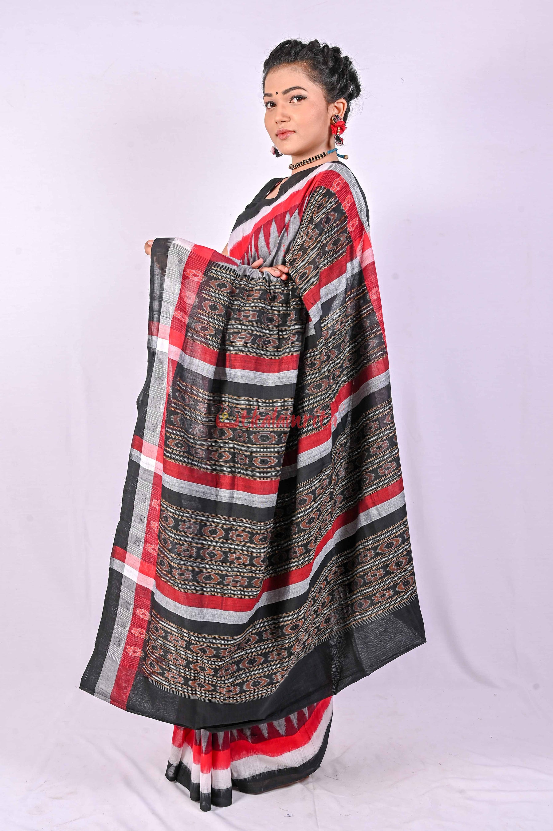 Grey Black Triranga Bomkai Saree