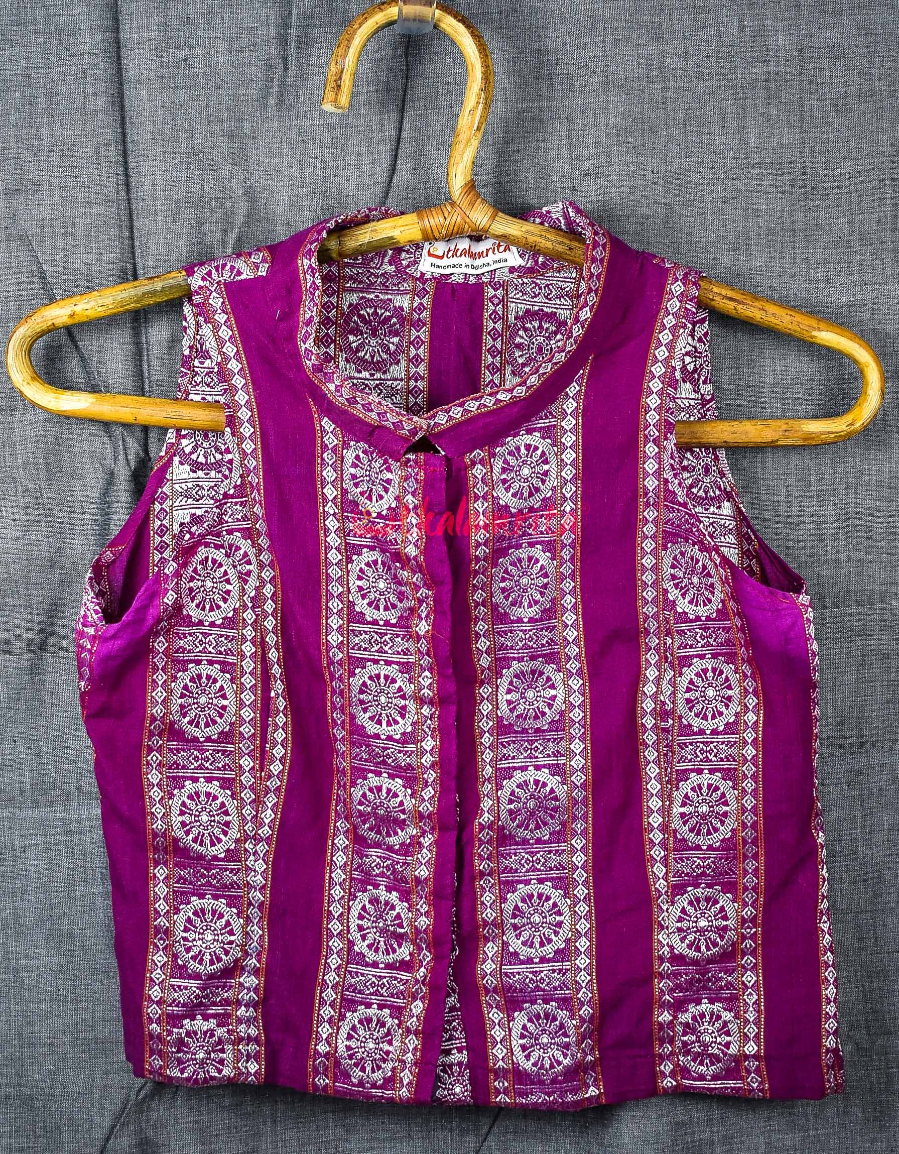 Konark Wheels Magenta (Blouse)