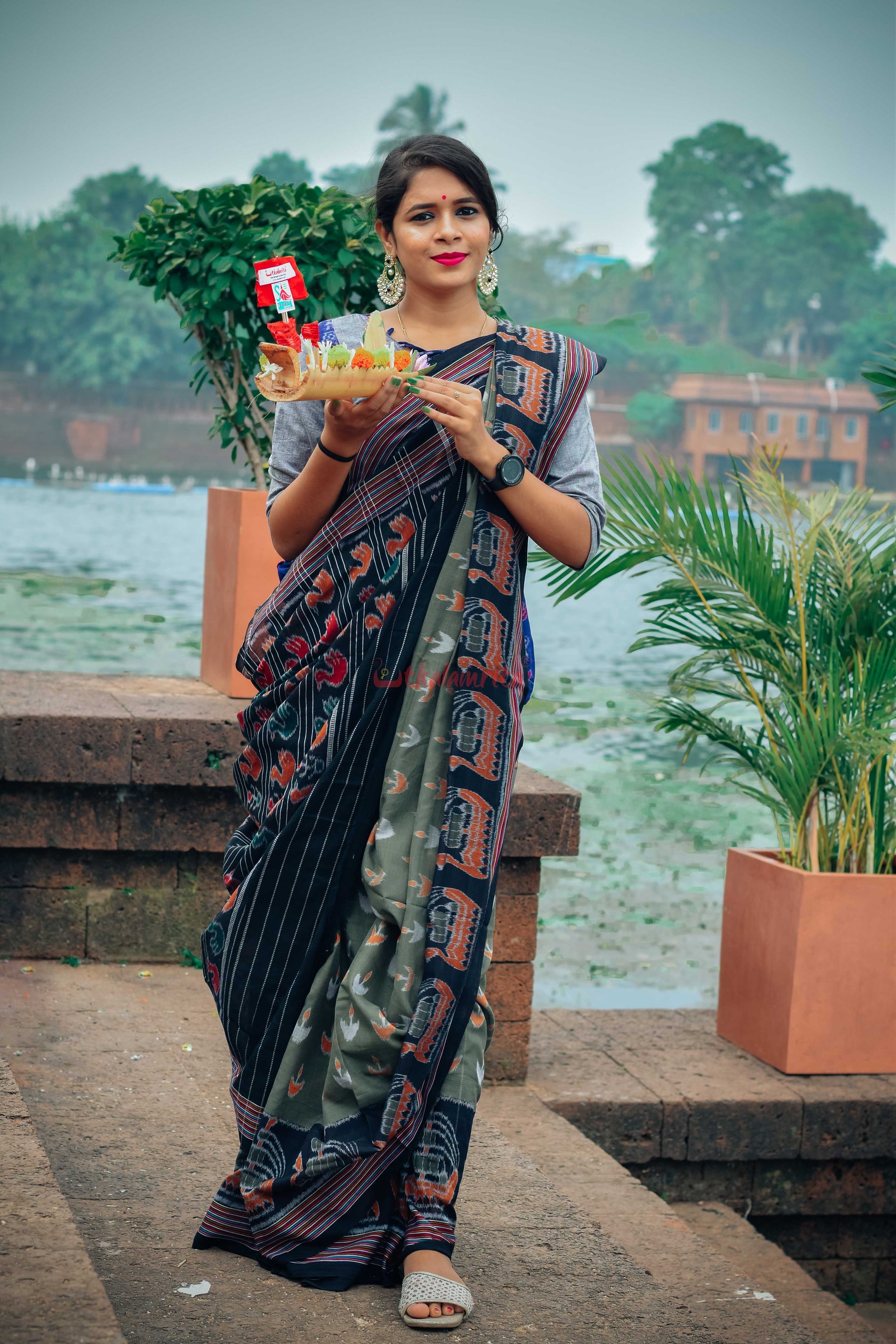 Olive Boita & Ducks Khandua Cotton Saree