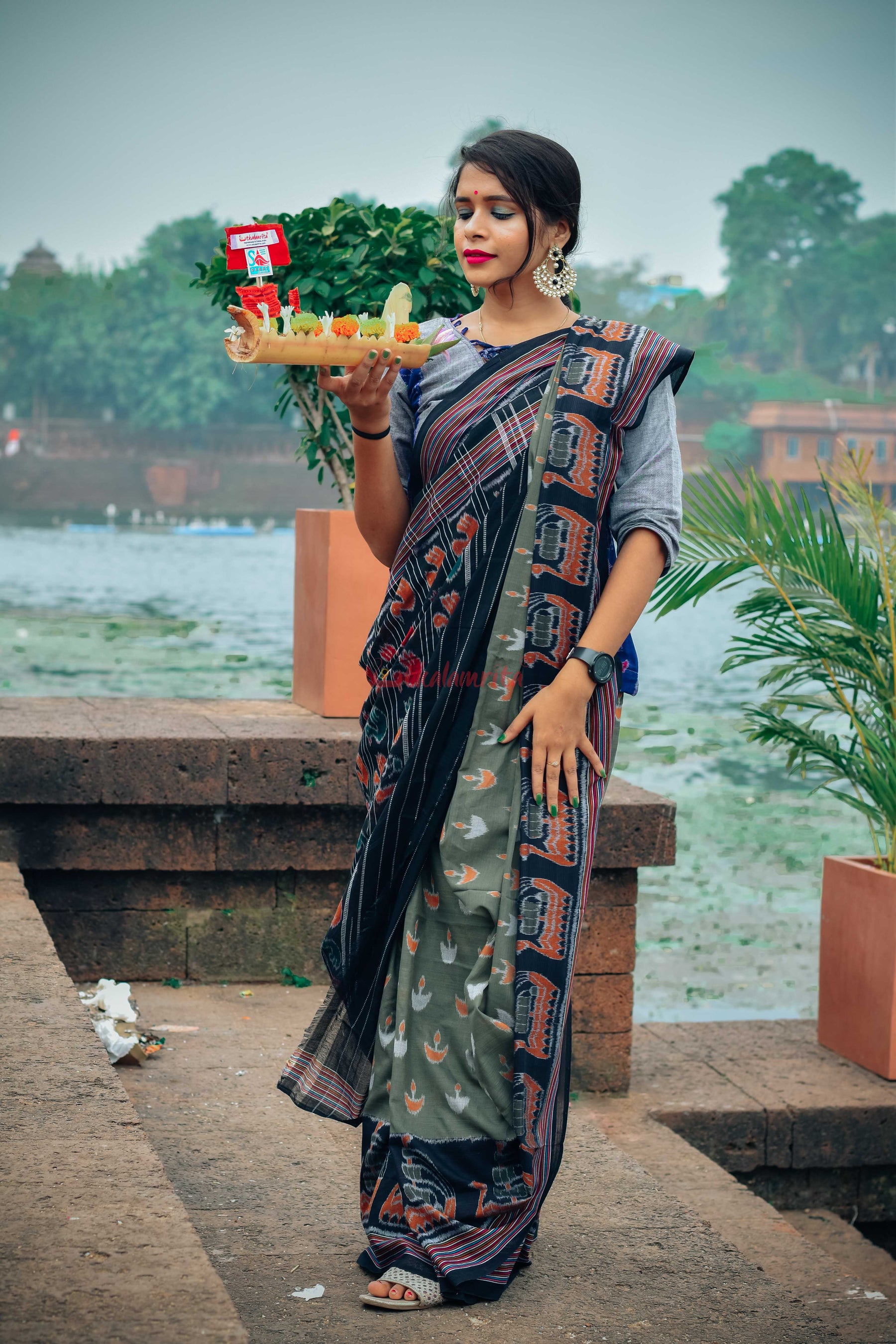 Olive Boita & Ducks Khandua Cotton Saree